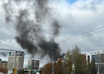 В Казани горит магазин Бахетле