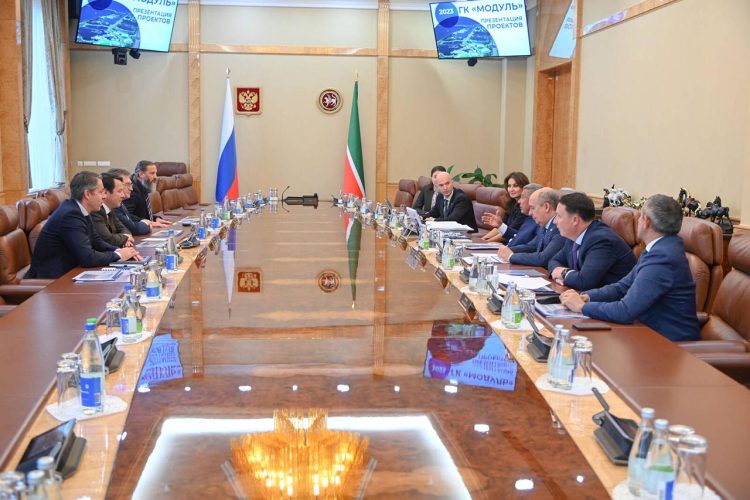 Минниханов обсудил с представителями Корпорации Туризм.РФ реализацию проекта «Казань марина»