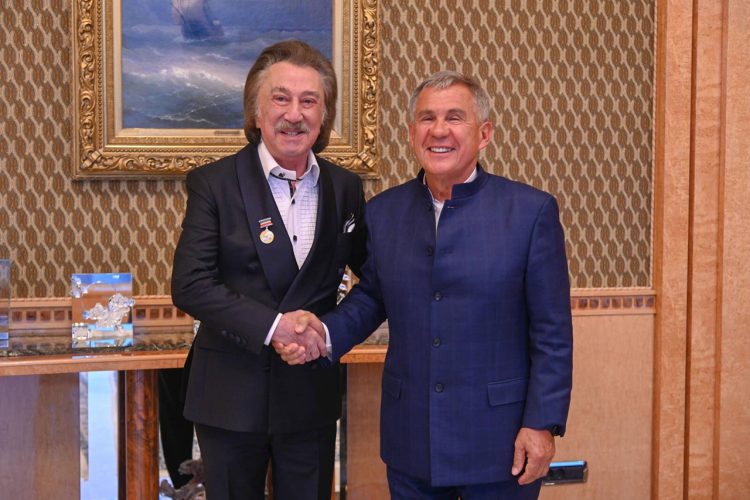 Минниханов встретился с художественным руководителем группы «Ялла»