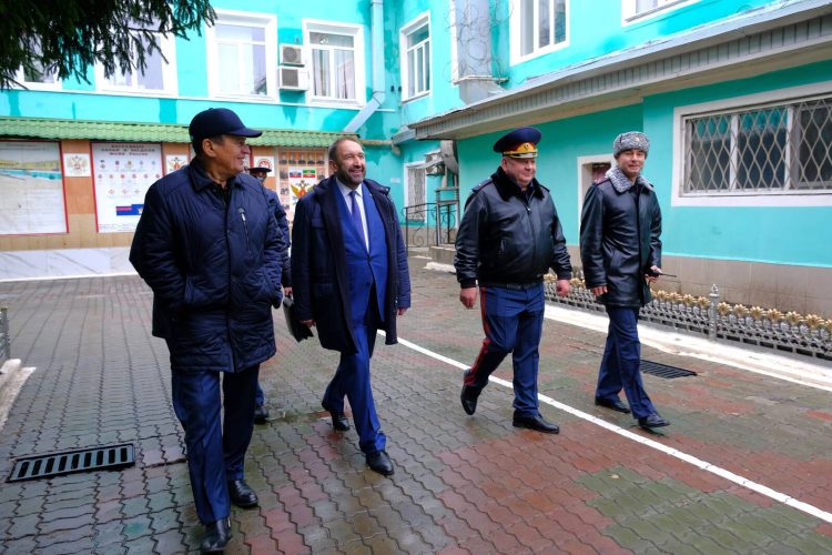 Песошин посетил исправительную колонию №2 в Казани