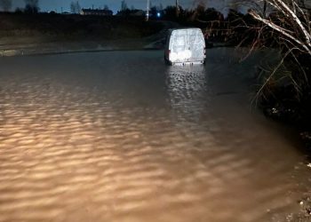 В Казани после ночной погони пьяный водитель вылетел в реку