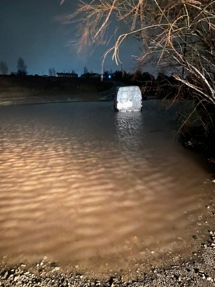 В Казани после ночной погони пьяный водитель вылетел в реку