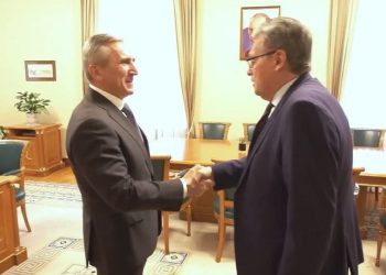 Рифат Сабитов награжден знаком отличия «За заслуги перед Тюменской областью»