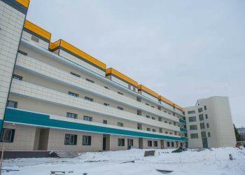 Магдеев посетил инфекционную больницу и проверил ход капитального ремонта