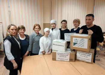 Коллектив Нижнекамского медколледжа передал медикаменты для бойцов СВО