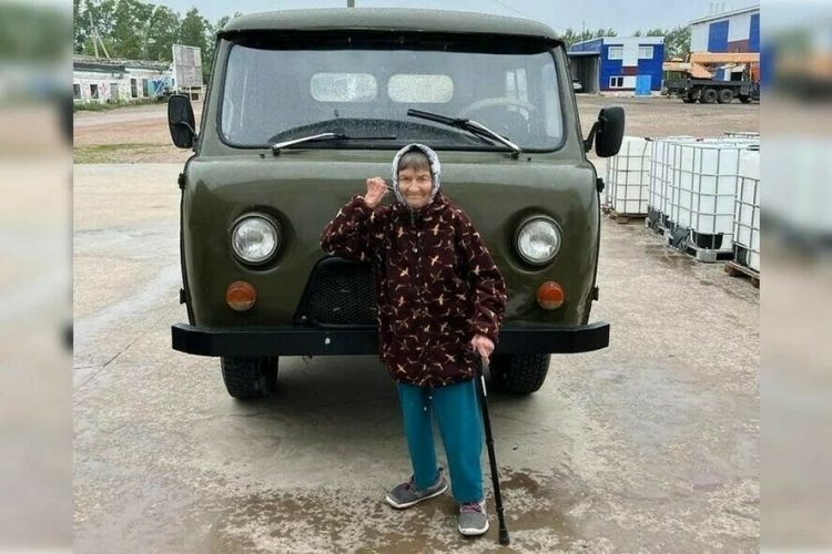 Скончалась баба Тая, подарившая УАЗ бойцам СВО