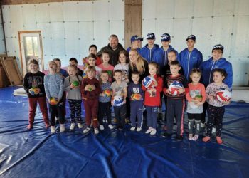 Спортсмены из Лисичанска получили спортивные подарки от единоросов Татарстана