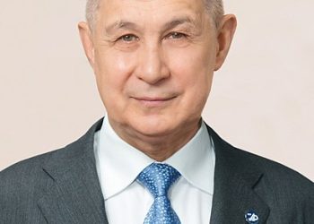 Рифкат Минниханов стал членом национального совета Всемирного конгресса татар