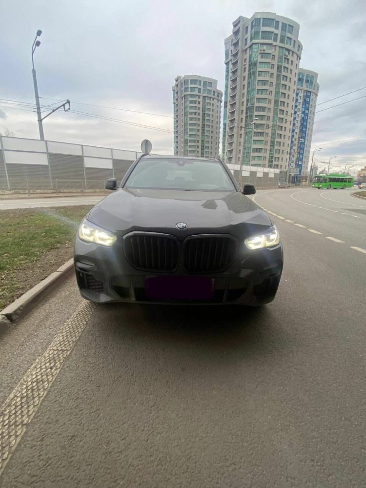 Директор фирмы из Казани отдал долг в 500 тысяч, чтобы не лишиться BMW