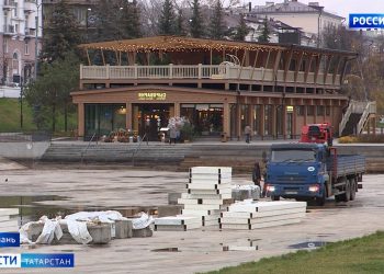 В казанском парке «Черное озеро» подготавливают помещение для проката коньков