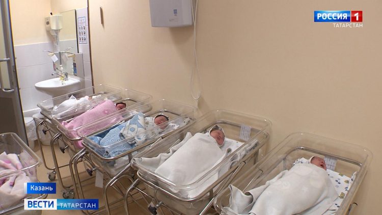 Врачи РКБ помогли родить женщине с тромбозом и пороком сердца