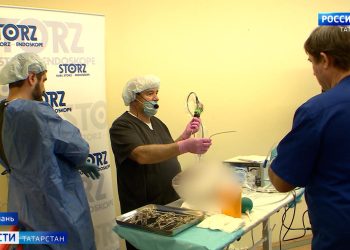 Нейрохирурги Казани обучили врачей со всей России новому методу удаления опухоли мозга