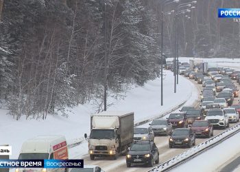 Специалисты рассказали, как в Казани борются с пробками в непогоду