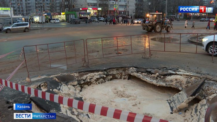 Потоп на Фучика в Казани образовался из-за износа трубы