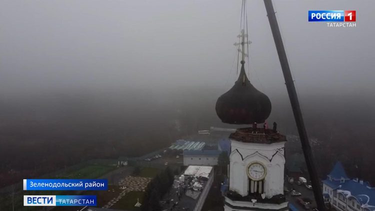 Купол колокольни в Раифском монастыре забрали на реставрацию