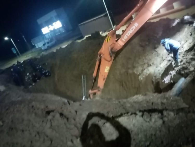 В Татарстане рабочего насмерть засыпало грунтом