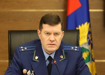 Суяргулов поручил взять на особый контроль сообщение о мужчине, который совратил подростка