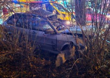 В Казани погиб водитель «Лады», врезавшись в дерево