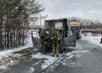В Казани на дороге загорелась Газель