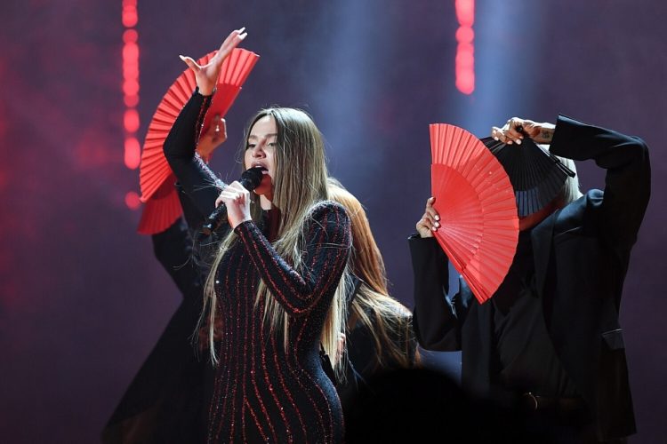 Певица Anna Asti перепутала Челны с Нижним Тагилом на концерте