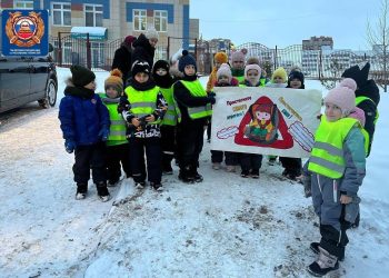 В Альметьевске прошла акция «Автокресло — детям!»