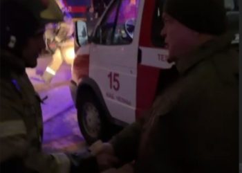 Мэр Челнов прибыл на место пожара на территории авторынка