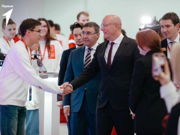 Ученик казанского IT-лицея создал прибор для лечения косоглазия