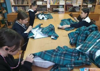 Альметьевские школьники шьют пижамы для участников СВО