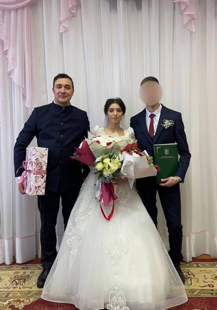 Камартдинов поздравил участника СВО из Буинска со свадьбой