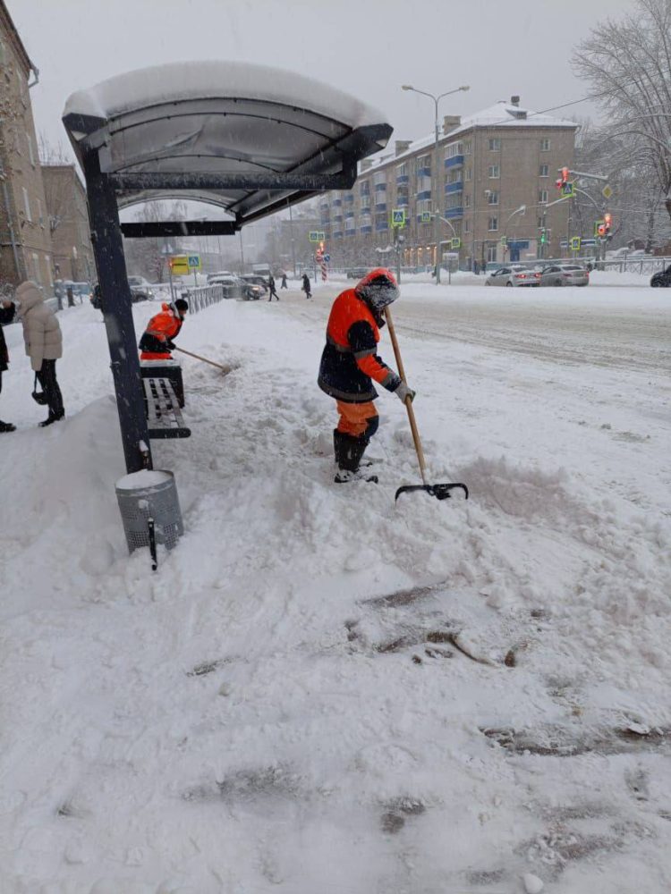 С улиц Казани вывезли более 2,4 тыс. тонн снега за эту ночь