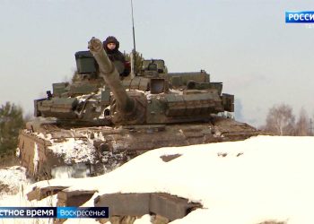 «Воинская дисциплина – это залог успеха»: один день с курсантами Казанского танкового училища