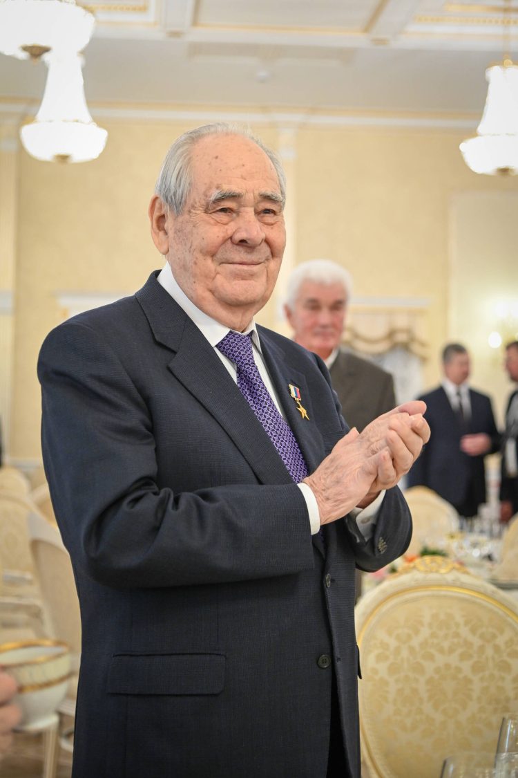 Шаймиев: «Сильные мы, поэтому и страна у нас сильная»