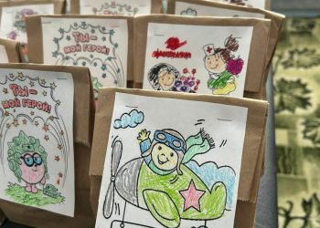 Воспитанники детсада из Менделеевска приготовили травяные чаи для бойцов СВО