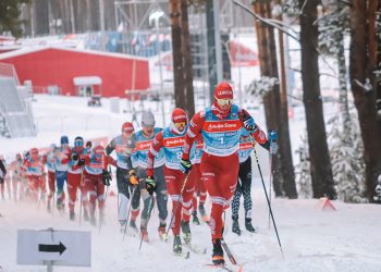 Фалеева и Большунов выиграли в классических спринтах на Кубке России в Казани