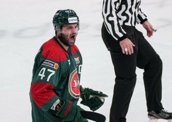 Стало известно, почему переговоры между «Ак Барсом» и Радуловым приостановили