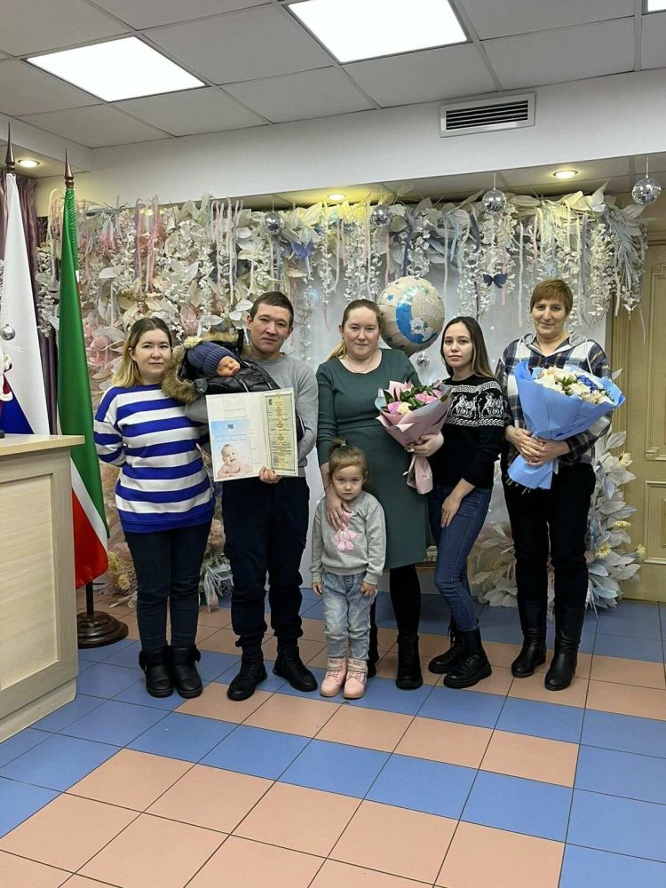 Первого ребенка, родившегося в Татарстане в 2024 году, назвали Идель