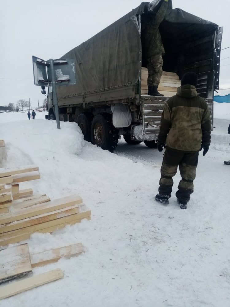 В Тетюшском районе отправили в зону проведения СВО пиломатериал