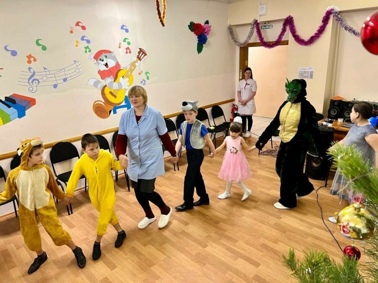 Буинцы устроили праздник для детей соцприюта «Теплый дом»