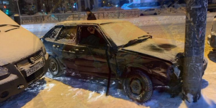 В Казани в результате ДТП пострадал водитель легковушки