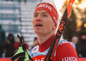 Большунов стал победителем индивидуальной гонки на этапе Кубка России