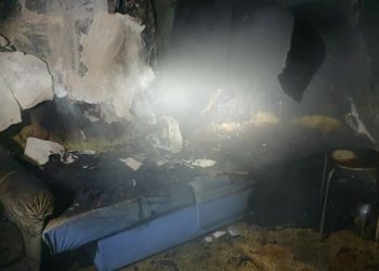 В Челнах при пожаре в пятиэтажке спасли мужчину