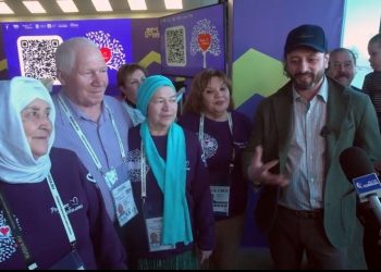 Семья из Челнов встретилась с Ильей Авербухом на форуме «Родные-Любимые»