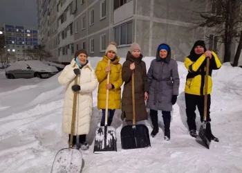 Жительница Нижнекамска поблагодарила горожанам за помощь в уборке снега