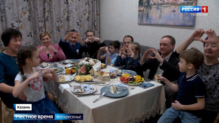 Многодетная семья — это работа: татарстанские семьи поделились своими историями