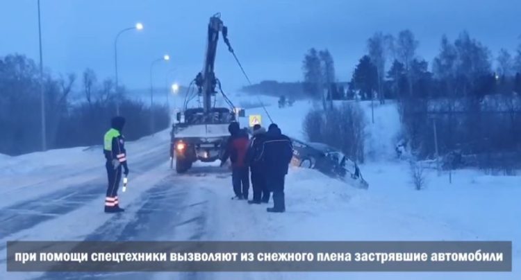 Автоинспекторы РТ вытащили из снежного плена порядка 900 машин