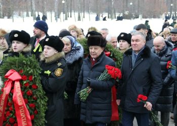 Мухаметшин: Мы должны передать потомкам память о героизме ленинградцев