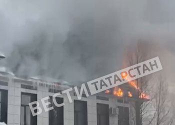 В Казани загорелся ресторан «Астория»