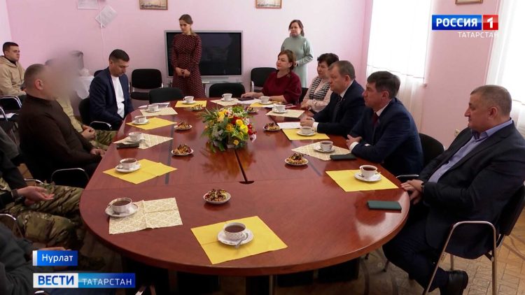 Глава Нурлатского района встретился участниками СВО