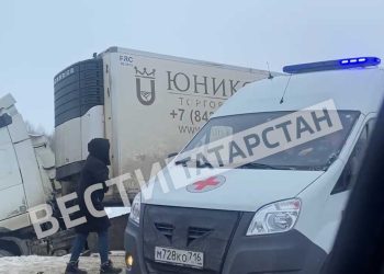 В Высокогорском районе произошло ДТП с участие бензовоза, фуры и легковушки