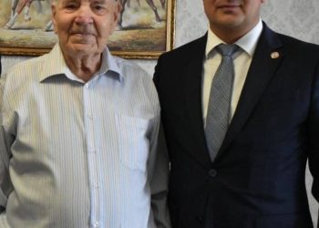 Камартдинов поздравил ветерана ВОВ со 104-м днем рождения